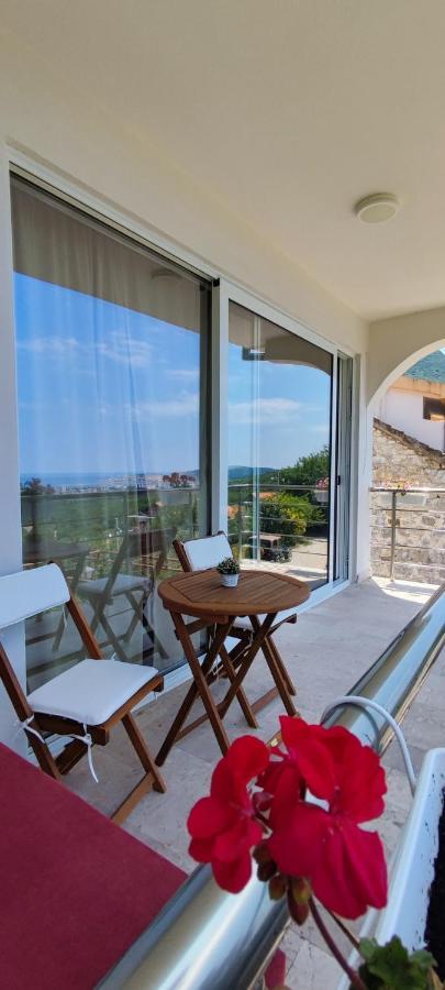 Dika Apartment Бар Экстерьер фото