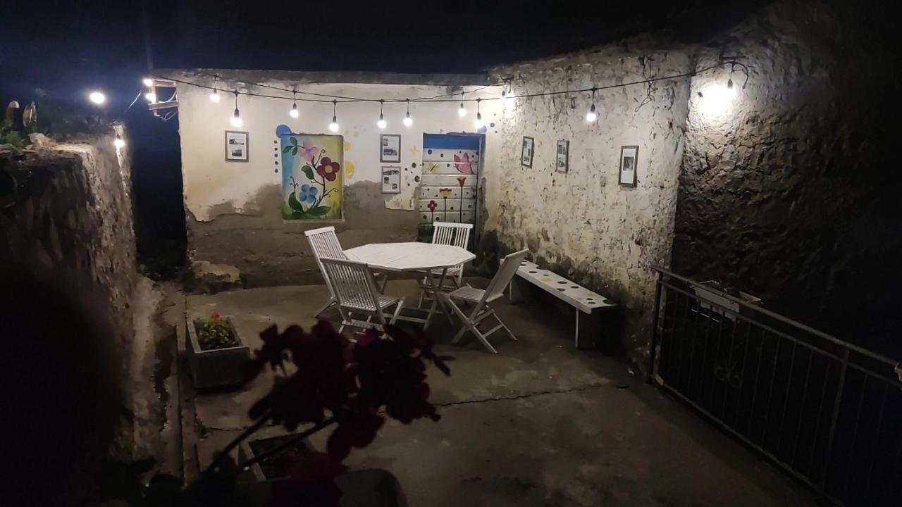 Dika Apartment Бар Экстерьер фото